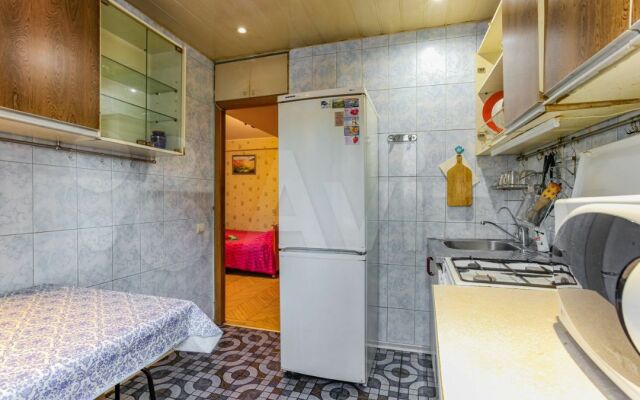 V Novogireevo Flat