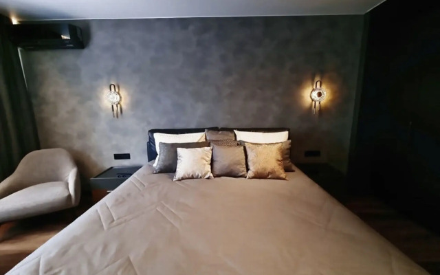Na Amurskoy 6 Apartments