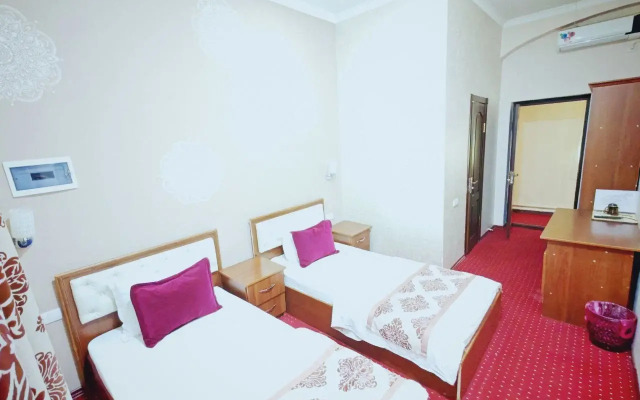 Отель Art Vesta