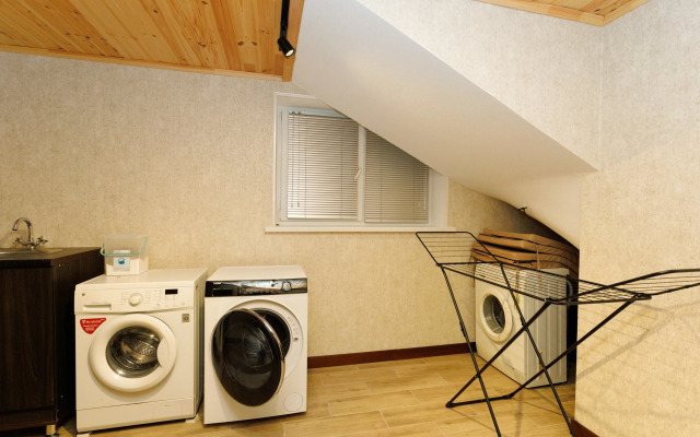 Частный Дом в Горах с Бассейном