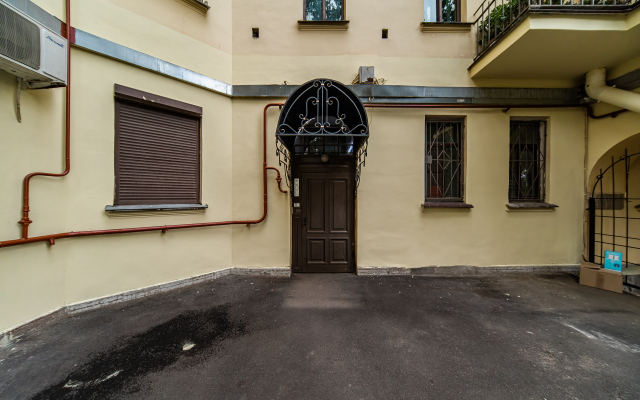 U Vitebskogo Vokzala I Metro Pushkinskaya Flat