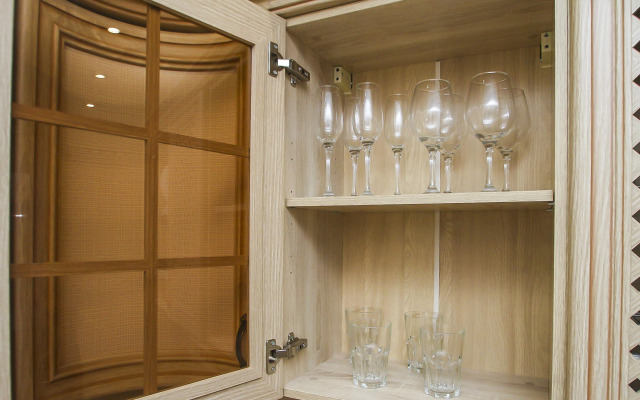 Апартаменты 2 комнатная квартира Крылова 38