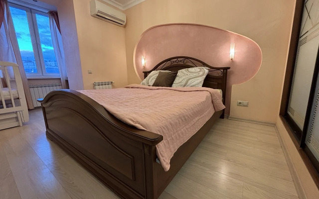 V Rayone Goroda Verkhnie Pechery Flat