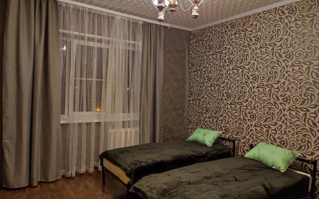 3-komnat. bolshaya standart ryadom Avtovokzal Flat