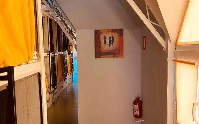ZyobraHouse Hostel
