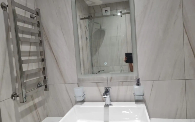 Uyutnaya Studiya s Pryamym Vidom na More Apartments