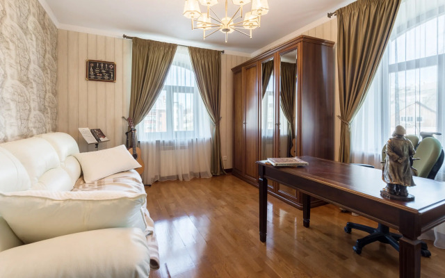 Bolshie Krasivye Naprotiv Kremlya Apartments