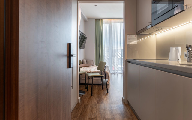Dizaynerskie s basseynom i morem Vmestimostyyu Ot 1 Do 3 Gostey Ot Sobstvennika Apartments