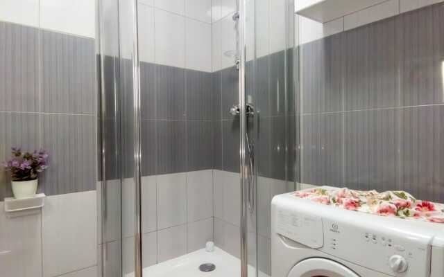 Апартаменты 5 на Малой Бухаресткой