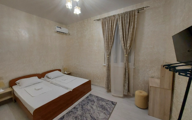 Bolshoy Uyutny Dom pod Klyuch Guest House