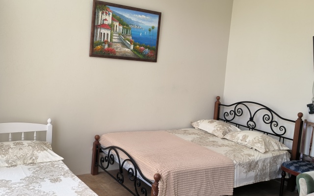 Na Beregu Guest House