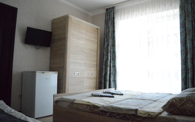 Yuzhny Prichal Guest House