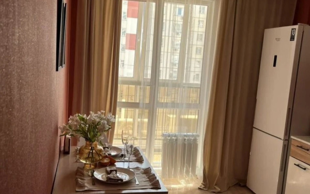 Stilnaya, Uyutnaya, Svetlaya S Kachectvennym Sepvisom Flat