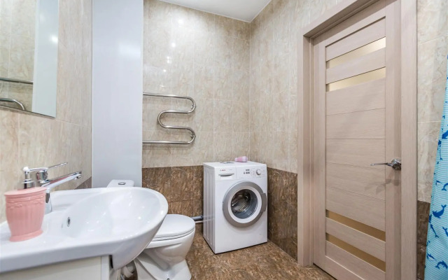 Апартаменты студия в светлых тонах в новостройке