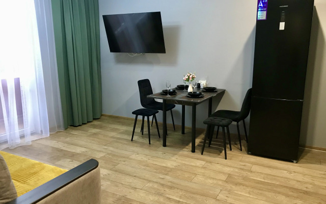 Современная комфортная квартира в спальном районе, рядом с выездом из города