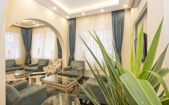 Legend Tulip Hotel