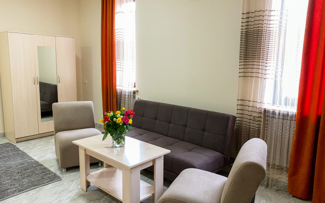 Alex Hotel