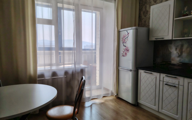 Bezh Flat