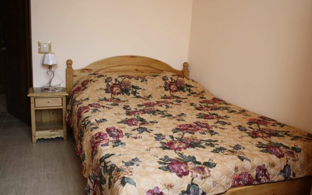 Arina Guest house