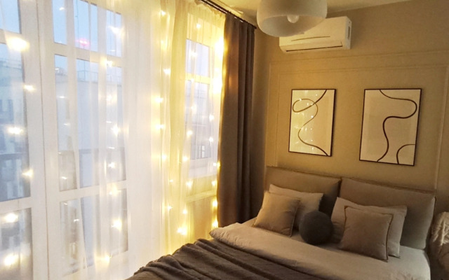 Stilnaya Studiya V Tsentre Flat