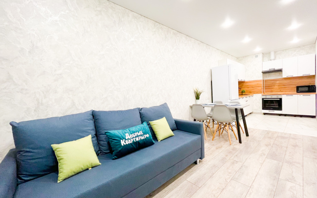 Bolshaya Kvartira na Naberezhnoi 390 Apartments
