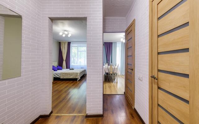 Malyij Peschanyij Pereulok Dom 8 Apartments
