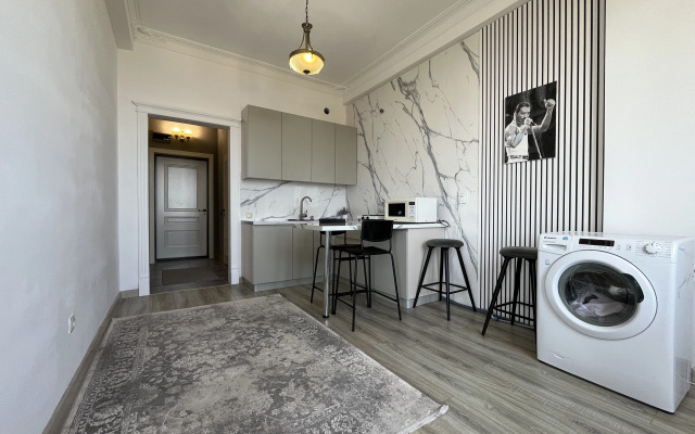 Квартира с Шикарным Видом на Море и Аллею