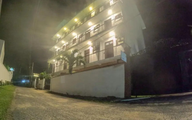Traveller's Hikkaduwa Hotel