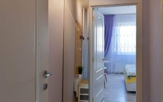 Tryokhkomnatnaya Na Ulitse Natashi Kachuevskoy 4 Flat