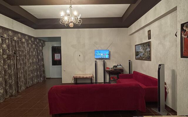 Гостевой дом Ёлка и Камин