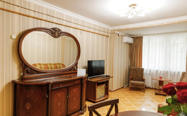 3-Kh Komnatnaya V Tsentre Adlera Flat