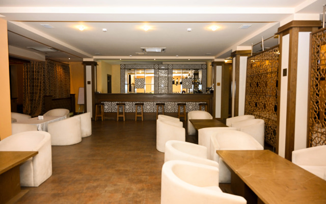 Arena Sheki Hotel