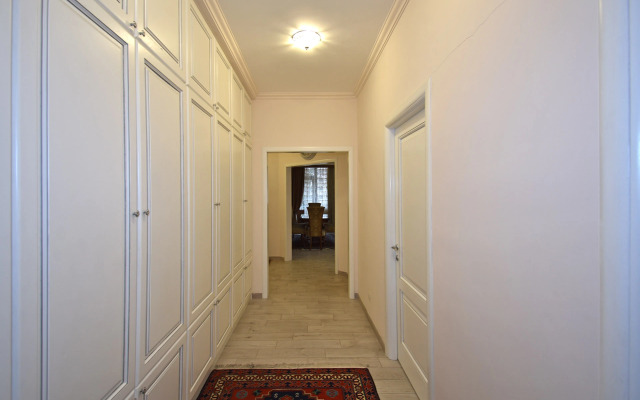 3-K Kvartira v Novostroyke na Ulitsa Arama Di723 Flat