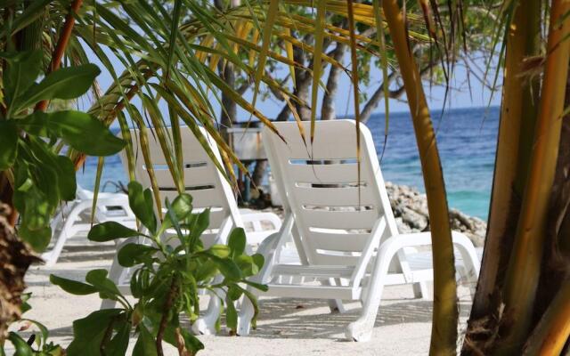 Гостевой дом Ocean Beach Inn - Maldives