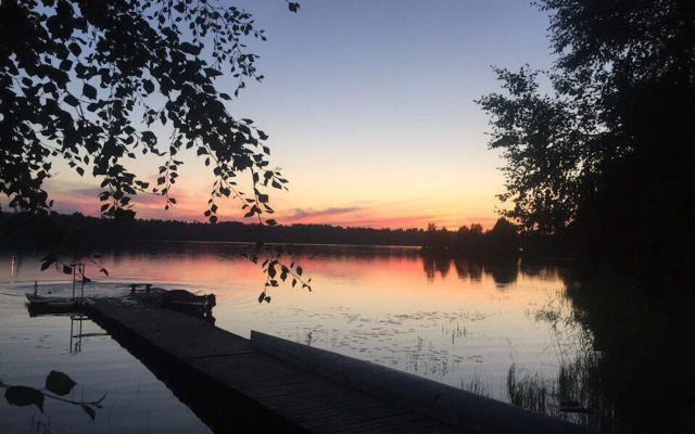 Частный дом c бaнeй у озepa Хэпоярви