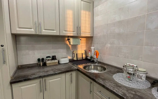 Na Proyezde Lakina Flat