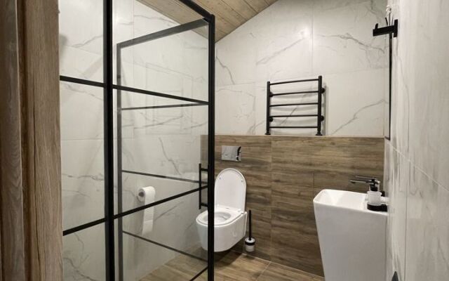 Na Lugovom 42m u reki v centre Zvenigoroda Private House