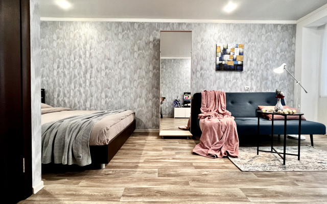 Квартира Просторная с Балконом на Строителей 2