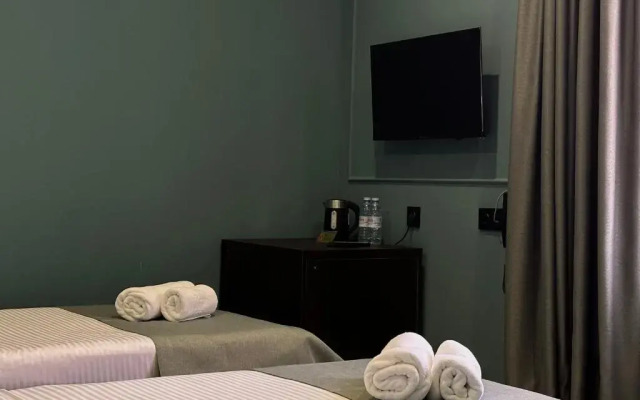 Route Hotel
