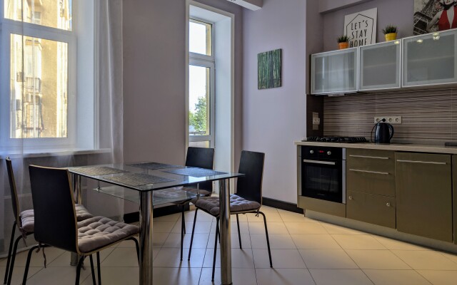 KvartiraSvobodna - Ogromnaja kvartira na reke Jauza Apartments
