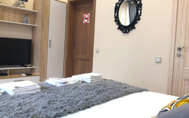 Plutus Hotel