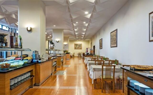 Ozkaymak Marina Hotel