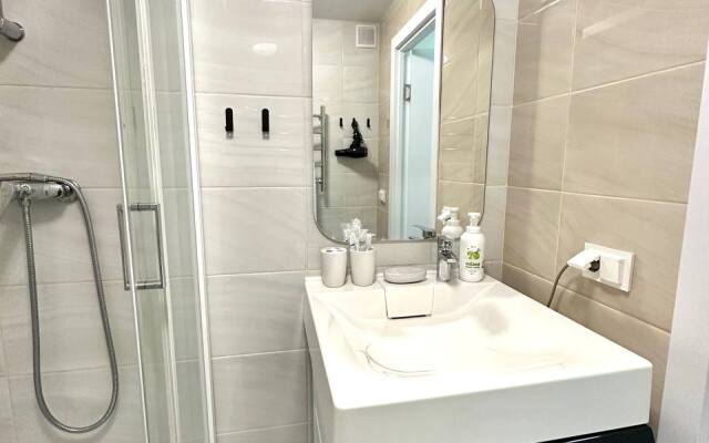 Studiya na Romanovskoy Apartments