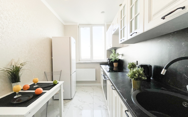 Na Ulitse Mechnikova 37 Apartments