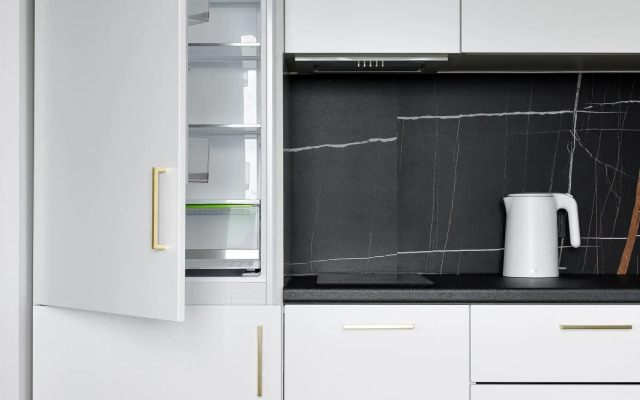 Na Pervoy Linii Parka Galitskogo Flat