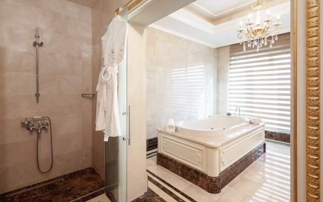 Crowne Plaza Hotel Istanbul - Asia by IHG
