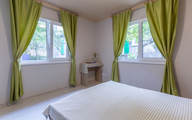 U Zapovednika Guest House