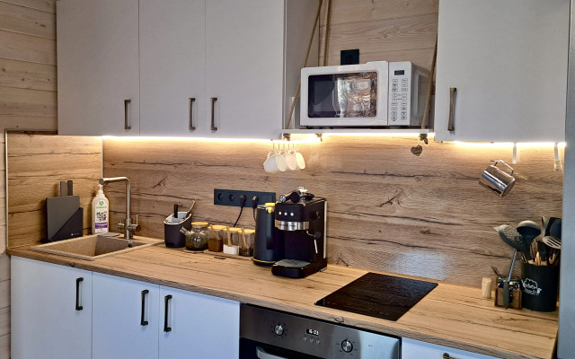 Частный дом для отдыха с гриль-мангалом, костровой и батутом