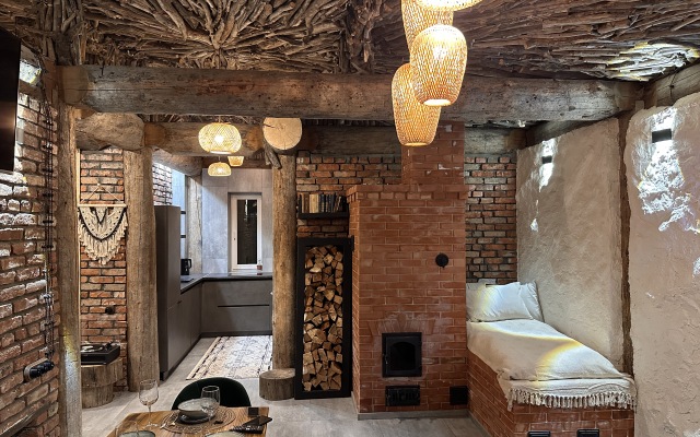 Gnѣzdo S Kaminom i Dvumya Spalnyami Private House