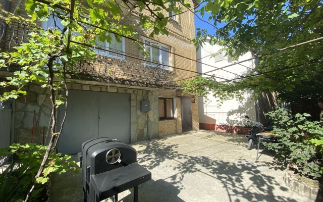 246 Repina 4 Apartments